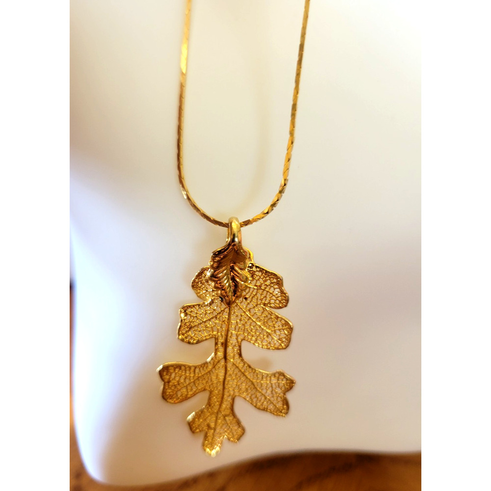Oak Leaf Pendant Chain Gold Tone Metal Filigree Jewelry Fashion Necklace‎